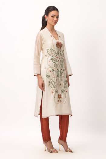 Shop_Ruchi Marodia_Off White Chanderi V-neck Lotus Bloom Jaal Kurta Set _Online_at_Aza_Fashions