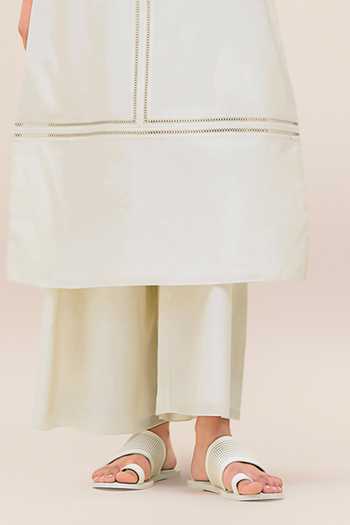Buy_Ampm_Ivory Chanderi Notched Neck Aranya Kurta Palazzo Set 