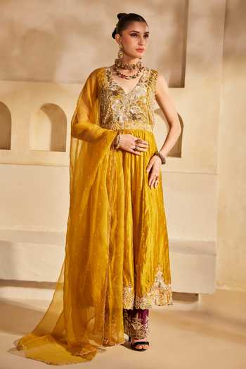 Shop_Anu Pellakuru_Mustard , , V-neck Sunehri Embroidered Anarkali Set _Online_at_Aza_Fashions