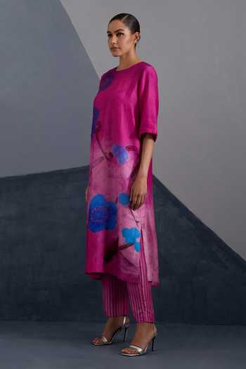 Clos Magenta Silk, Dupion Round Neck Vineyard Print Kurta And Pant Set Online at Aza Fashions Clos_Magenta Silk, Dupion Round Neck Vineyard Print Kurta And Pant Set _Online_at_Aza_Fashions