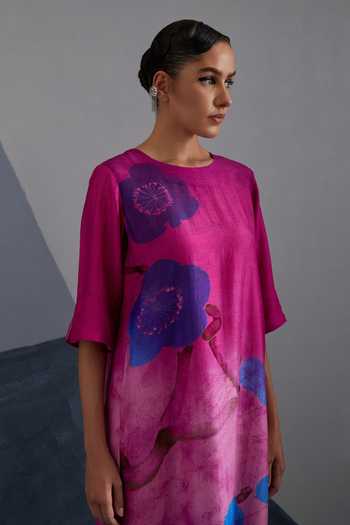 Shop Clos Magenta Silk, Dupion Round Neck Vineyard Print Kurta And Pant Set Online at Aza Fashions Shop_Clos_Magenta Silk, Dupion Round Neck Vineyard Print Kurta And Pant Set _Online_at_Aza_Fashions