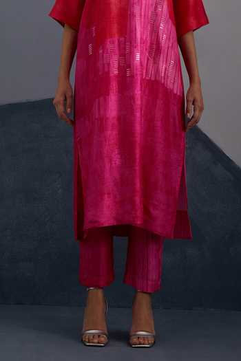 Shop_Clos_Red Silk, Dupion Round Neck, Yes Omen Printed Kurta And Pant Set _Online_at_Aza_Fashions