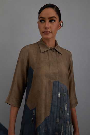 Clos_Brown Silk, Dupion Collared, Yes Omen Print Kurta And Pant Set _at_Aza_Fashions
