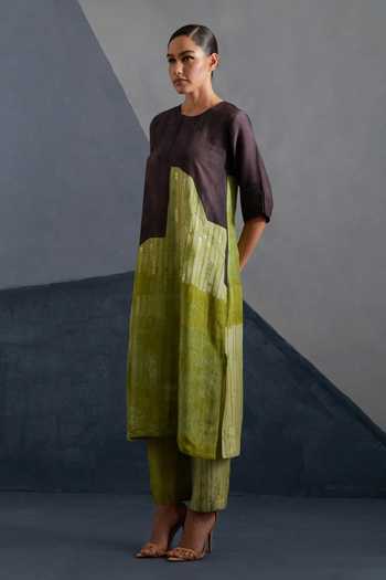Clos_Green Dupion, Silk Round Neck, Yes Omen Print Kurta And Pant Set _Online_at_Aza_Fashions