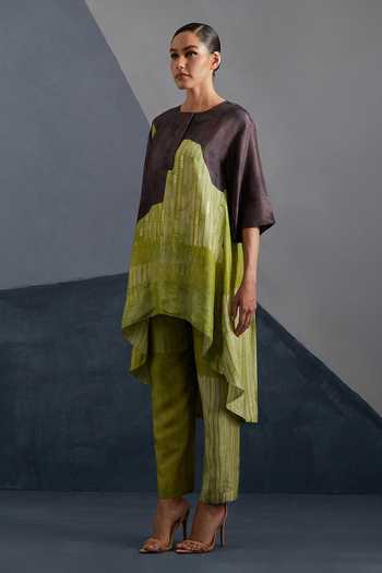 Clos_Green Silk, Dupion Round Neck, Yes Omen Print Kurta And Pant Set _at_Aza_Fashions