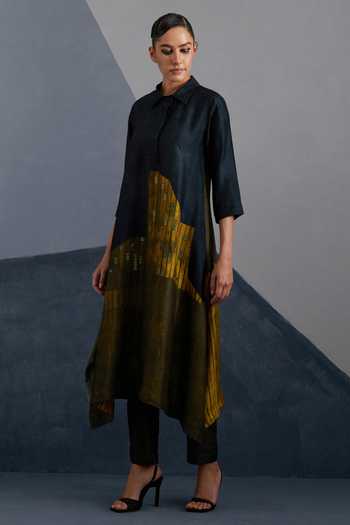 Clos_Blue Silk, Dupion Collared Omen Print Kurta And Pant Set _Online_at_Aza_Fashions