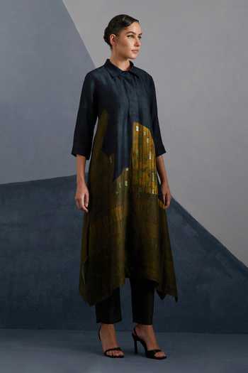 Buy_Clos_Blue Silk, Dupion Collared Omen Print Kurta And Pant Set _Online_at_Aza_Fashions