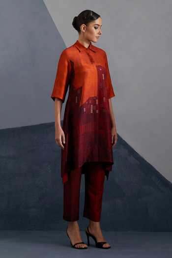 Buy_Clos_Red Silk, Dupion Collared, Yes Omen Print Kurta And Pant Set _Online_at_Aza_Fashions