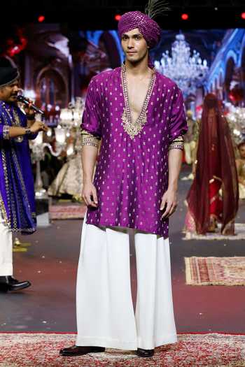 Itrh Rehzaar Amethyst Kurta Set 
