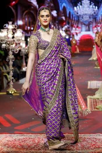 Itrh Banafsha Ombre Saree Set 