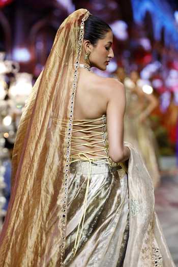 Itrh Zarika Tissue Lehenga Set 