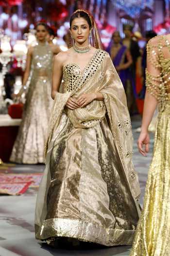 Itrh_Gold Organza, Tissue Sweetheart Neck Zarika Lehenga Set _at_Aza_Fashions