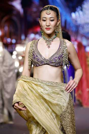 Itrh_Yellow Tissue, Silk V-neck Pehrang Saree With Blouse _Online_at_Aza_Fashions