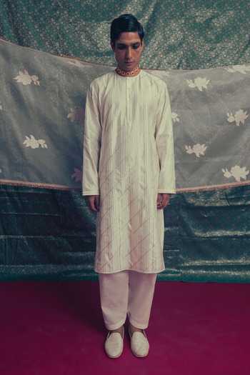 Label Earthen Ambar Pleated Kurta Set 