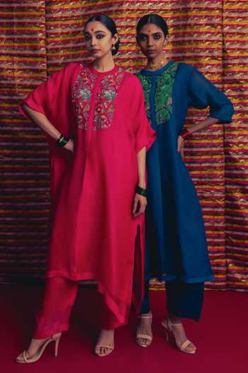 Buy_Label Earthen_Pink Organza Round Neck, Yes Gulposh Embroidered Kurta And Pant Set _Online_at_Aza_Fashions