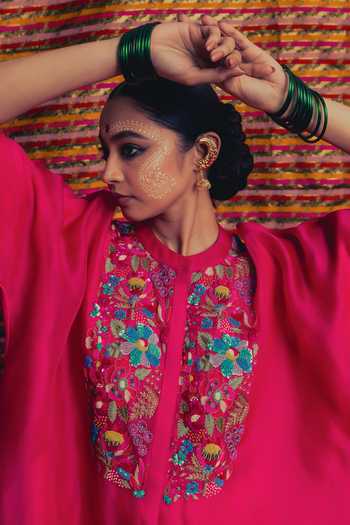 Label Earthen_Pink Organza Round Neck, Yes Gulposh Embroidered Kurta And Pant Set _at_Aza_Fashions