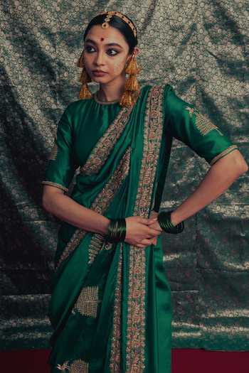 Label Earthen Mallika Embroidered Saree & Blouse Set 