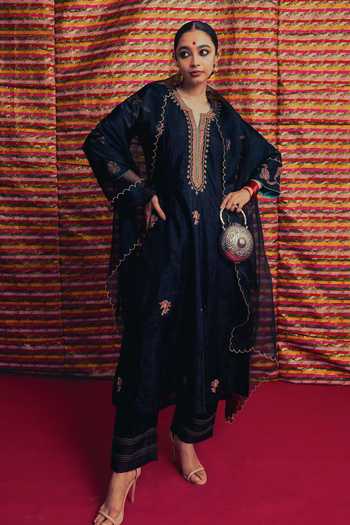 Label Earthen Raina Embroidered Kurta Set 