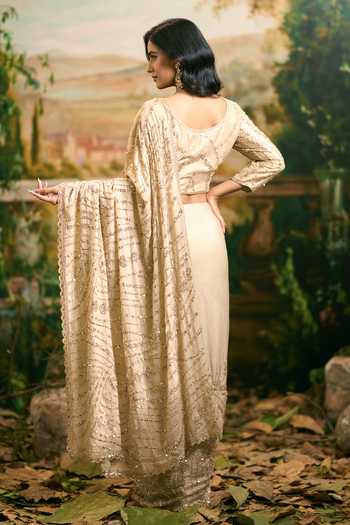 Samyukta Singhania Hand Embroidered Banarasi Saree & Blouse Set 