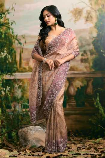 Samyukta Singhania_Purple Tissue Scoop Neck Embroidered Banarsi Saree And Blouse Set _at_Aza_Fashions