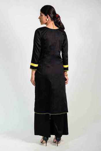 Agraj Jain Paisley Embroidered Kurta & Pant Set 