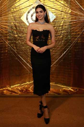 Gauri & Nainika_Black Tulle Lace Sweetheart Neck Guipure Strapless Corseted Dress _at_Aza_Fashions