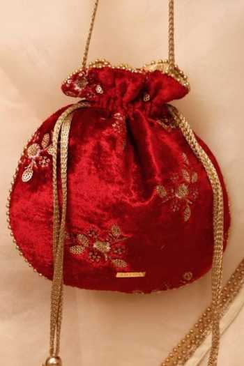 Amyra Ras Velvet Embroidered Potli 