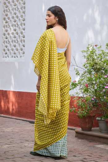 Dressfolk Checkered Pre-Draped Saree With Unstitched Blouse Piece 