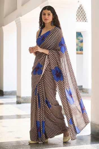 Dressfolk_Blue Handloom Cotton Square Neck Checkered Saree With Unstitched Blouse Piece _Online_at_Aza_Fashions