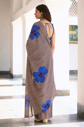 Dressfolk Checkered Saree With Unstitched Blouse Piece 