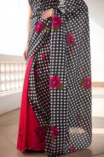 Buy_Dressfolk_Pink Handloom Cotton Checkered Saree With Unstitched Blouse Piece _Online_at_Aza_Fashions