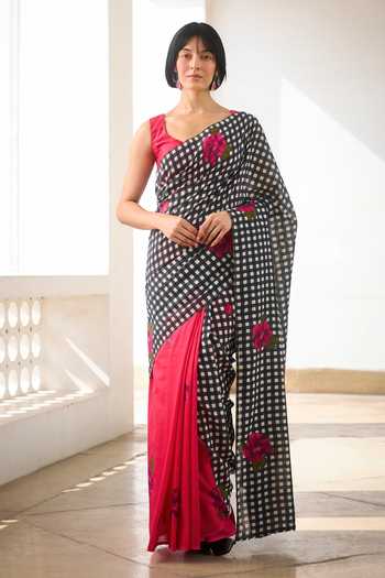 Dressfolk Checkered Saree With Unstitched Blouse Piece 