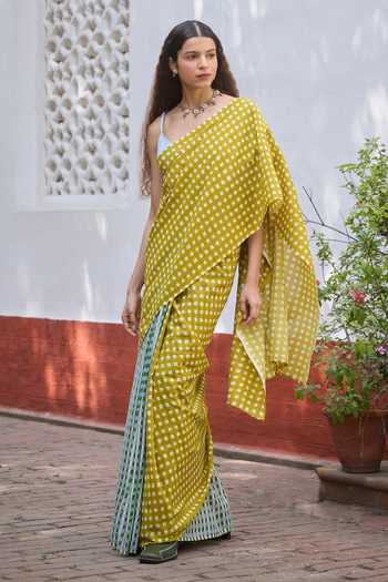 Shop_Dressfolk_Green Handloom Cotton Checkered Saree With Unstitched Blouse Piece _Online_at_Aza_Fashions