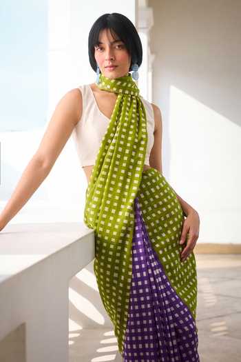 Dressfolk_Green Handloom Cotton Checkered Saree With Unstitched Blouse Piece _Online_at_Aza_Fashions