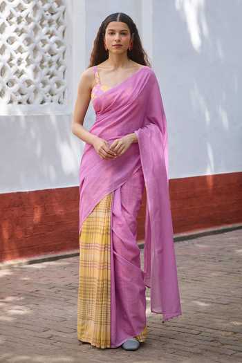 Dressfolk Checkered Saree With Unstitched Blouse Piece 