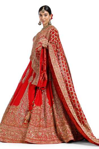 Buy_Mehar_Red Silk Scoop Neck Hand Embroidered Bridal Lehenga Set 