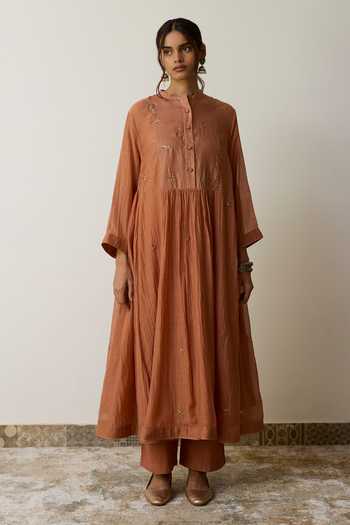 Rhua_Brown Handloom Cotton Mandarin Collar Reya Kurta And Pant Set _Online_at_Aza_Fashions