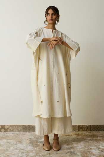Rhua_White Handloom Cotton Round Neck Irin Kurta Palazzo Set _at_Aza_Fashions