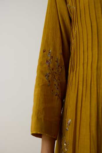 Rhua_Yellow Handloom Cotton Boat Neck, Yes Yukta Dabka Embroidered Kurta Set _Online_at_Aza_Fashions