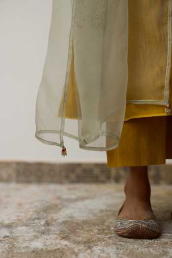 Buy_Rhua_Yellow Handloom Cotton Boat Neck, Yes Yukta Dabka Embroidered Kurta Set _Online_at_Aza_Fashions