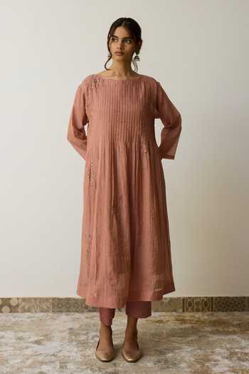 Rhua Nirvi Dabka Embroidered Kurta & Pant Set 