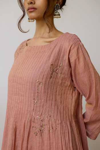 Buy_Rhua_Pink Handloom Cotton Dabka Work Boat Neck, Yes Nirvi Kurta Set _Online_at_Aza_Fashions