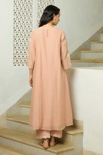 Vaayu Blossom Applique Work Kurta & Pant Set 