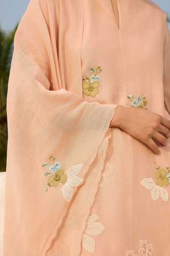 Vaayu_Pink Cotton, Muslin Keyhole Neck, Yes Blossom Applique Work Kurta Set _at_Aza_Fashions