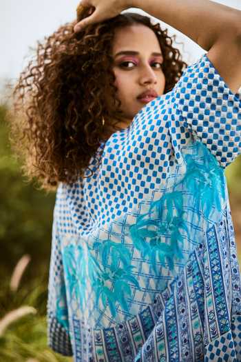 Basil Leaf_Blue Chiffon V-neck Printed Kaftan Set _Online_at_Aza_Fashions