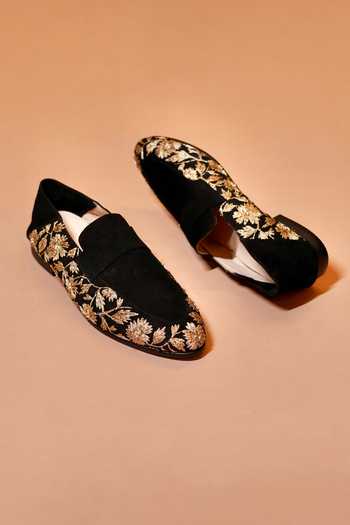 Dmodot Ethnico Ricamo Oro Embroidered Loafers 