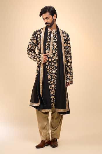 Arihant Rai Sinha Embroidered Kurta Pyjama Set 
