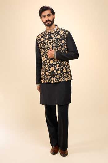 Arihant Rai Sinha Floral Pattern Bundi Kurta Set 
