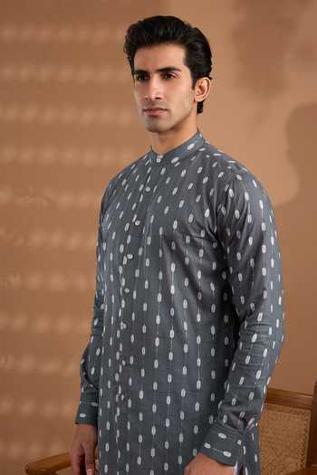 Buy_Spring Break_Grey Cotton Ikat Print Short Kurta _Online_at_Aza_Fashions
