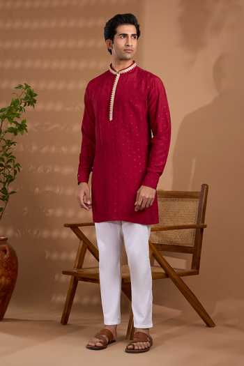 SPRING BREAK Embroidered Kurta & Pant Set 